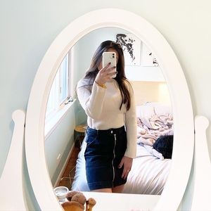 UO black skirt with zipper